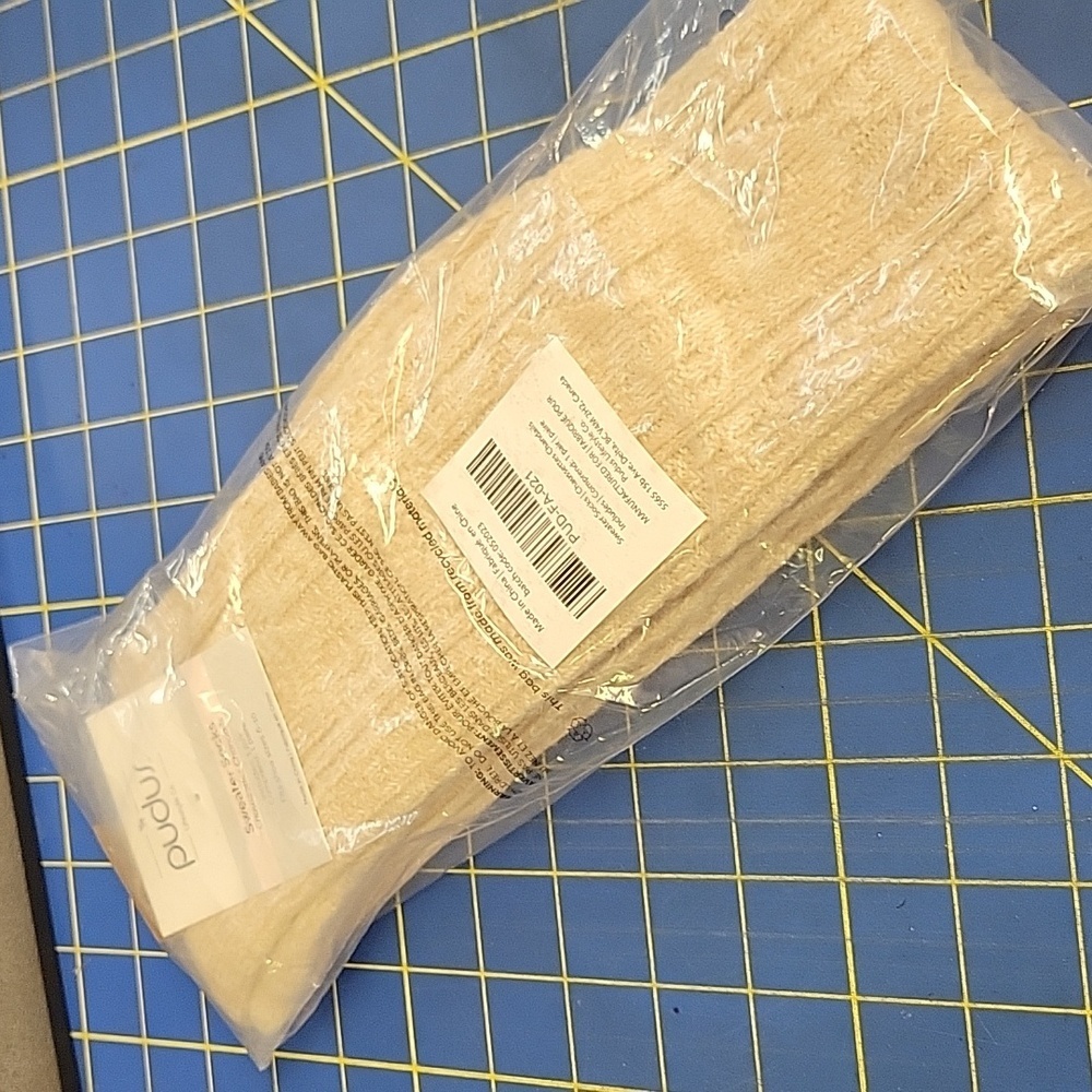 Pudus Sweater Socks Over the Knee Shoe Size 6-10 Cozy Cabin FabFitFun Beige NEW